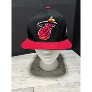 Miami Heat Snapback Hat Cap Men's Mitchell & Ness Hardwood Classics Vintage